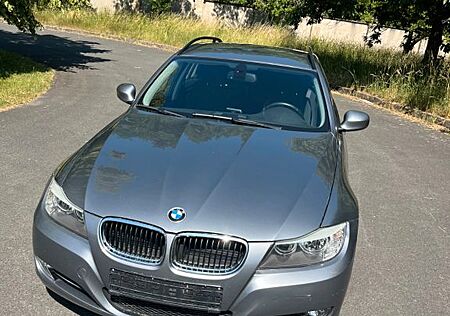 BMW 318i Touring -