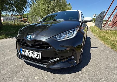 Toyota Yaris 1.5 Hybrid CVT Style neue große Inspektion