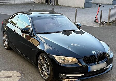 BMW 325i Coupé - Top Zustand , Injektoren Neu