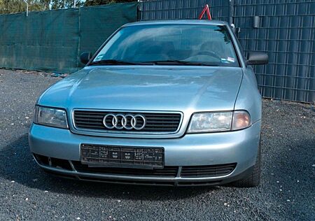 Audi A4 2.6- V 6- Klima+SSD+++