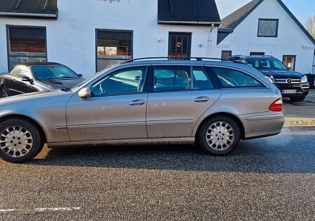 Mercedes-Benz E 320 CDI T ELEGANCE