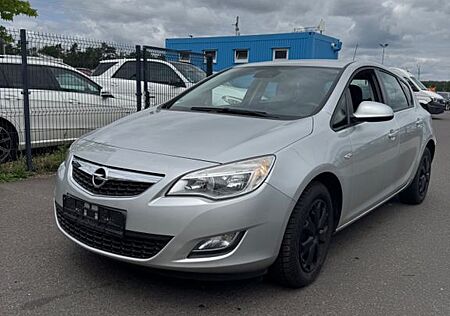 Opel Astra J Lim. 5-trg. Edition