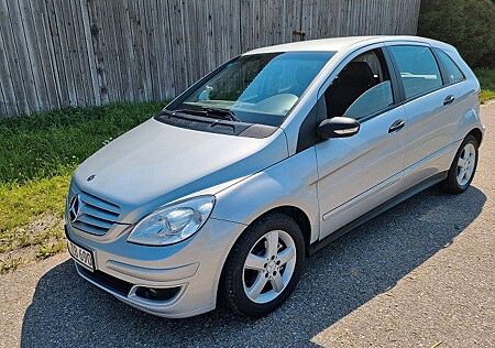 Mercedes-Benz B 170 -