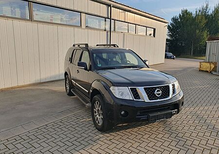 Nissan Pathfinder gebraucht kaufen Nissan Pathfinder 3.0 dCi LE