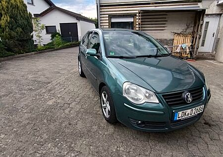 VW Polo Volkswagen 1.4 Benziner Neu TÜV
