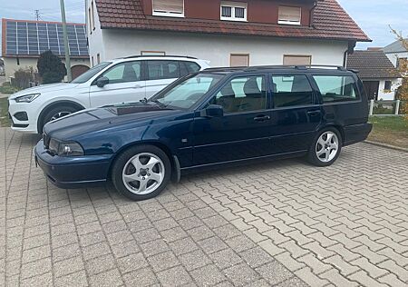 Volvo V70 T5 - 239 PS 2.3L 5-Zylinder