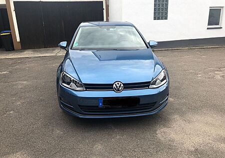VW Golf Volkswagen 1.2 TSI BMT Trendline Lim