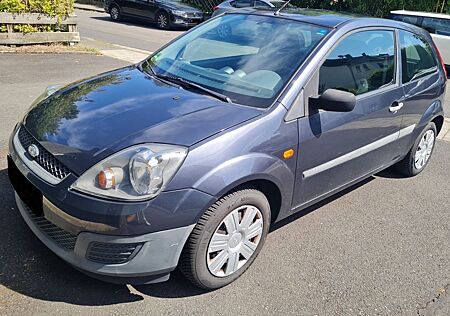Ford Fiesta 1.3 JD3 51 kW - TÜV 10/25 - Einparkhilfe