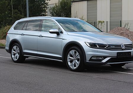 VW Passat Alltrack Volkswagen 4 Motion AHK Leder Navi Standh.