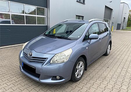 Toyota Verso 2.0l D-4D Executive 7-Sitze TÜV 06/2027