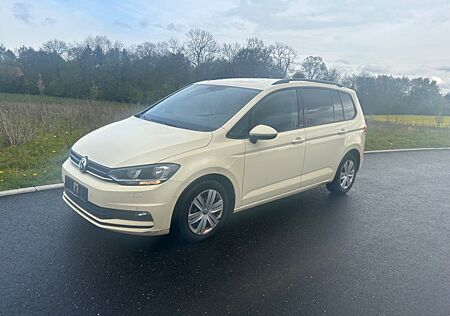 VW Touran Volkswagen 2,0 TDI SCR DSG 7 Sitzer