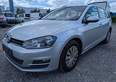 VW Golf Volkswagen VII Trendline/Klima/Navi/Tempomat/Eu6/1Hand