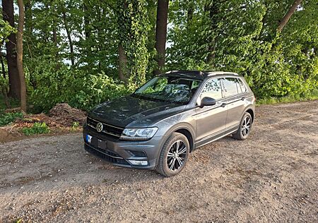 VW Tiguan Volkswagen 2.0 TDI SCR DSG BMT 4MOTION Highline ...