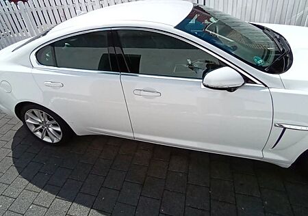 Jaguar XF 2.2 L Diesel -