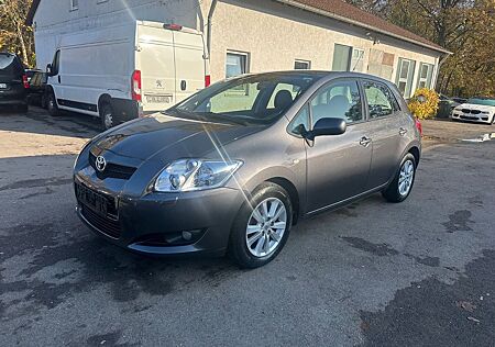 Toyota Auris 1.6 Executive Automatik