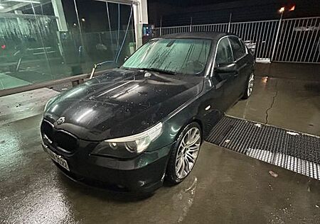 BMW 523i