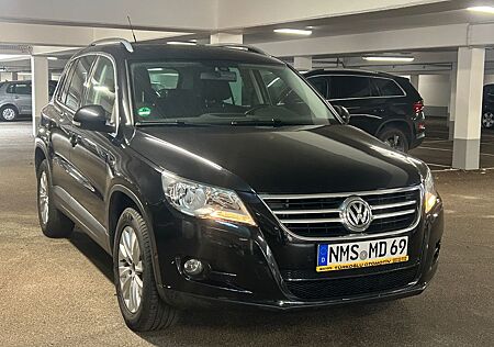 VW Tiguan Volkswagen 2.0 TDI*RFK*PANO*AHK*NAVI*