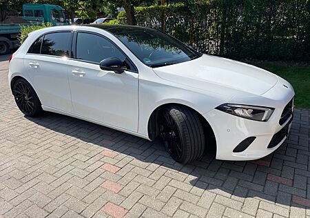 Mercedes-Benz A 220 DCT - Night Paket - Panorama Glasdach