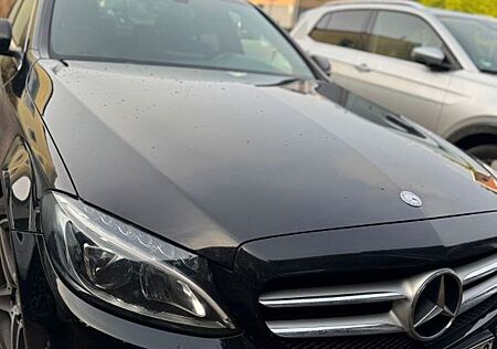 Mercedes-Benz C 200 C 200d AMG Interieur und Exterieur, viele Extras