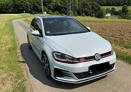 VW Golf Volkswagen 2.0 TSI DSG GTI Performance Pano/Dyn/Insp