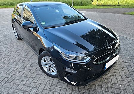 Kia Cee'd / Ceed 1.4 T-GDI Vision Vision