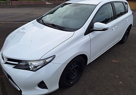 Toyota Auris Cool 1,4-l-D-4D Cool