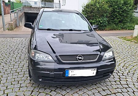 Opel Astra 1.6 -