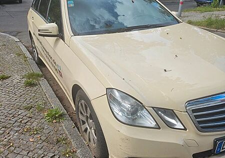 Mercedes-Benz E 220 CDI T -