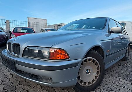 BMW 520i Touring Klimaautomatik,Leder,Sciebedah,PDC