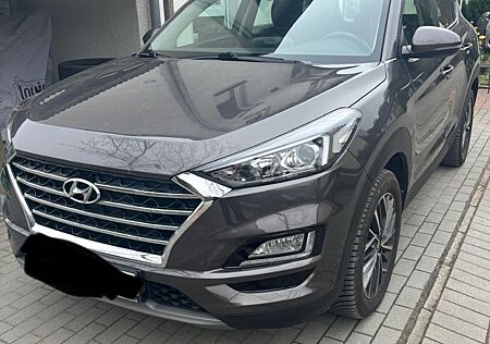 Hyundai Tucson 1.6 T-GDI Advantage + 2WD DCT Advantage +