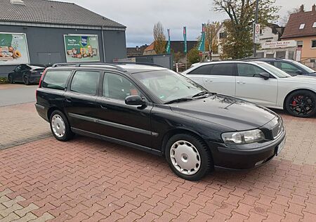 Volvo V70 200PS 225km/h Zahnriemen Bremsen Wartung neu