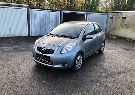Toyota Yaris Sol 1,3-l-VVT-i
