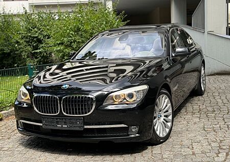 BMW 740d xDrive M-Sport/Nachts./HUD/Distr/Totw/Sofcl