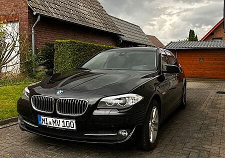 BMW 525d xDrive Touring Vollausstattung, AHK