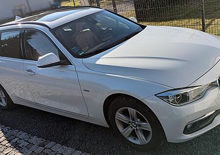 BMW 320d xDrive Touring Luxury Line Autom. Luxur...