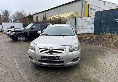 Toyota Avensis Combi 1,8-l-VVT-i Team Team