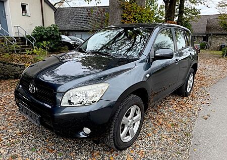 Toyota RAV 4 RAV4 4X4 Executive AUTOMATIK KLIMA LEDER 80 TKM