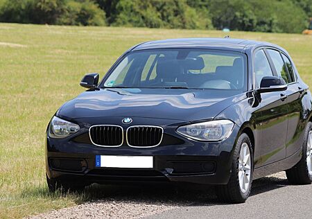 BMW 116d Urban Line - Klima, Leder, Sitzh., Navi, 8x