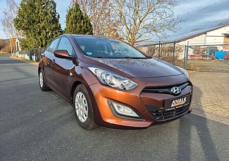 Hyundai i30 Classic 1.4* TÜV Neu* 1.Hand* wenig KM*