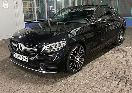 Mercedes-Benz C 200 4MATIC EQ BOOST AMG LINE