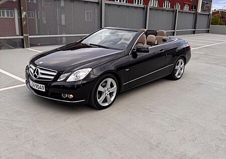 Mercedes-Benz E 250 Cabriolet BlueEFF/ Wenig KM /