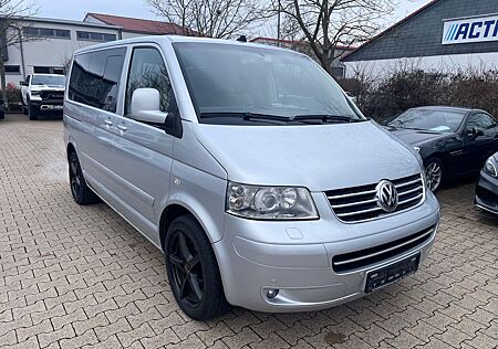 VW T5 Transporter Volkswagen Bus Multivan Highline