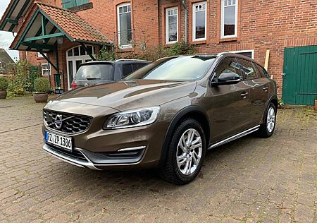 Volvo V60 CC V60 Cross Country D4 Geartronic -