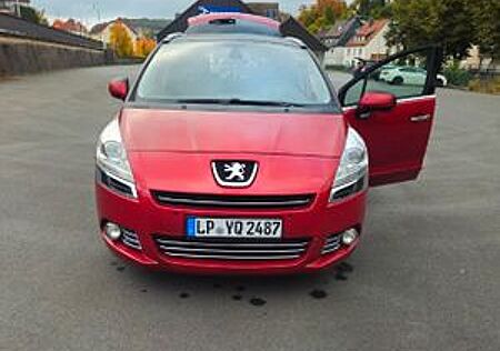 Peugeot 5008 2.0 Family plus HDi FAP 150 Family plus