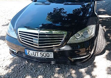 Mercedes-Benz S 500 -