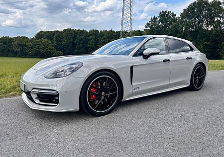 Porsche Panamera GTS Sport Turismo GTS /SoftClose /WR