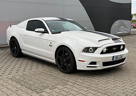 Ford Mustang GT 5.0 Cobra ///LPG/V8/Schalter