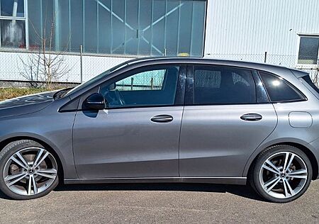 Mercedes-Benz B 220 d DCT -