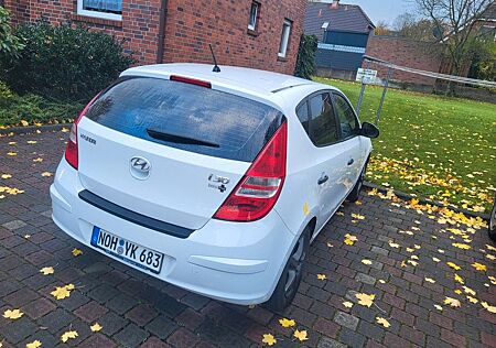 Hyundai i30 blue 1.4 Classic Classic