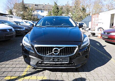 Volvo V40 Cross Country Momentum